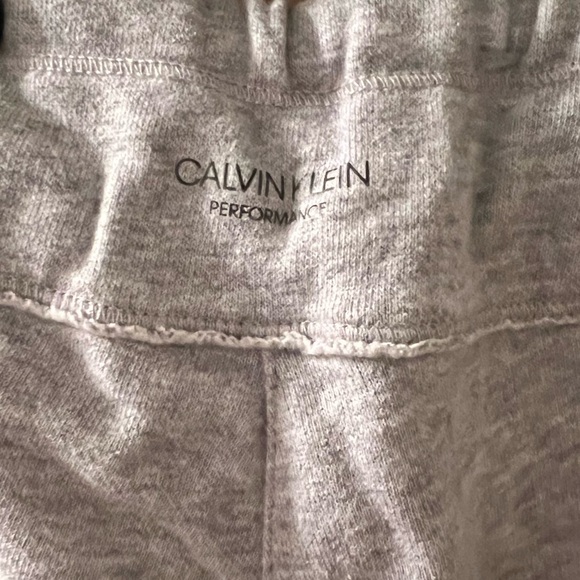 Calvin Klein sweatpants - Picture 3 of 4